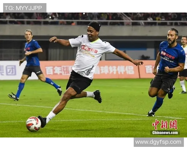 全球二大足球明星排名前十揭晓谁是当今足坛的绝对王者与传奇球员